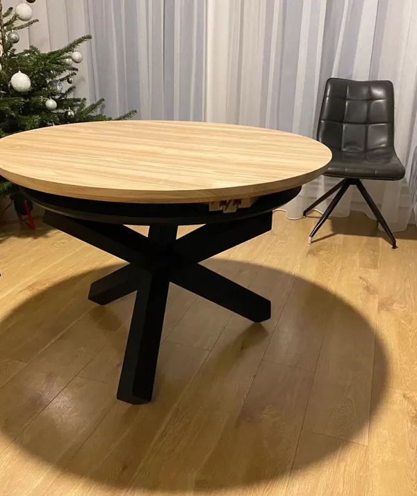 apaļi izvelkami oša galdi